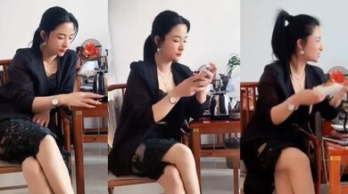 快手熟女老嫂子定制福利视频 白丝美腿撕裆猛插自慰！